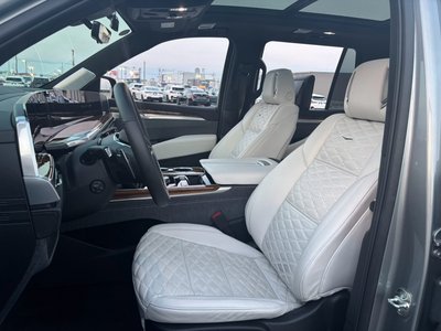 2025 Cadillac ESCALADE 照片 16