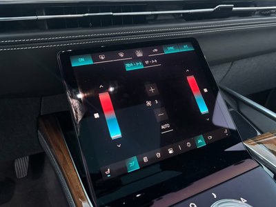 2025 Cadillac ESCALADE photo 36