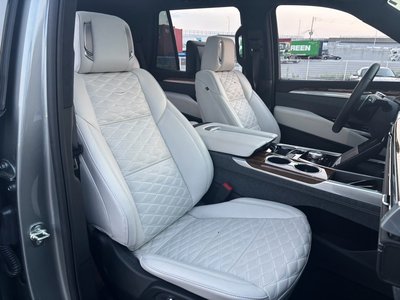 2025 Cadillac ESCALADE photo 18