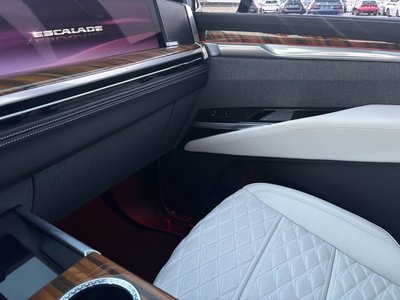 2025 Cadillac ESCALADE photo 48