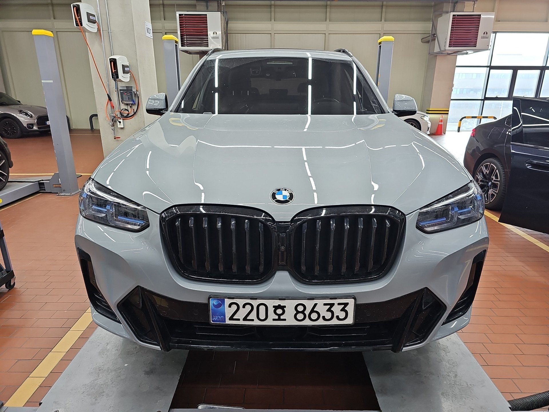 BMW X3 - View 1