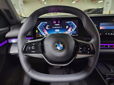 صورة مصغرة 11 لـ 2025 BMW 5 SERIES