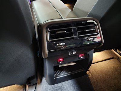 صورة مصغرة 17 لـ 2025 BMW 5 SERIES