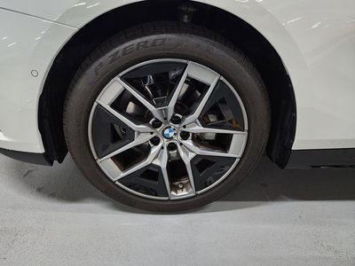 صورة 6 لـ 2025 BMW 5 SERIES