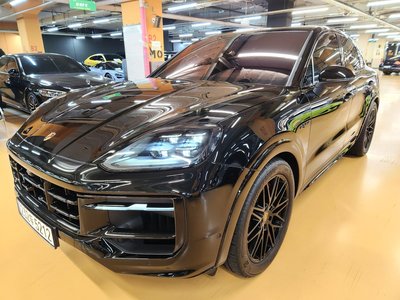 2025 Porsche CAYENNE 照片 4