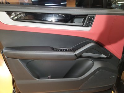 صورة مصغرة 13 لـ 2025 Porsche CAYENNE