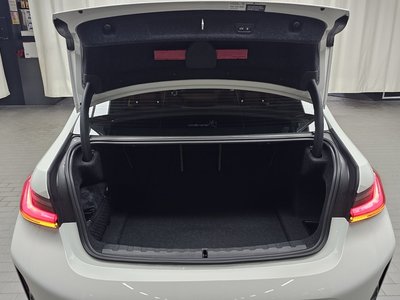صورة مصغرة 24 لـ 2025 BMW 3 SERIES
