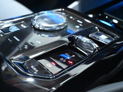 صورة مصغرة 60 لـ 2025 BMW 5 SERIES