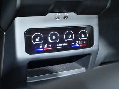 صورة مصغرة 28 لـ 2025 BMW 5 SERIES