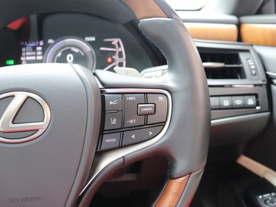 2021 Lexus ES — миниатюра 21