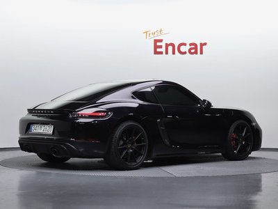 PORSCHE 718 CAYMAN - 4