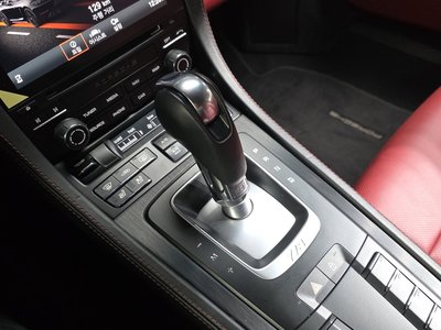 PORSCHE 718 CAYMAN - 9