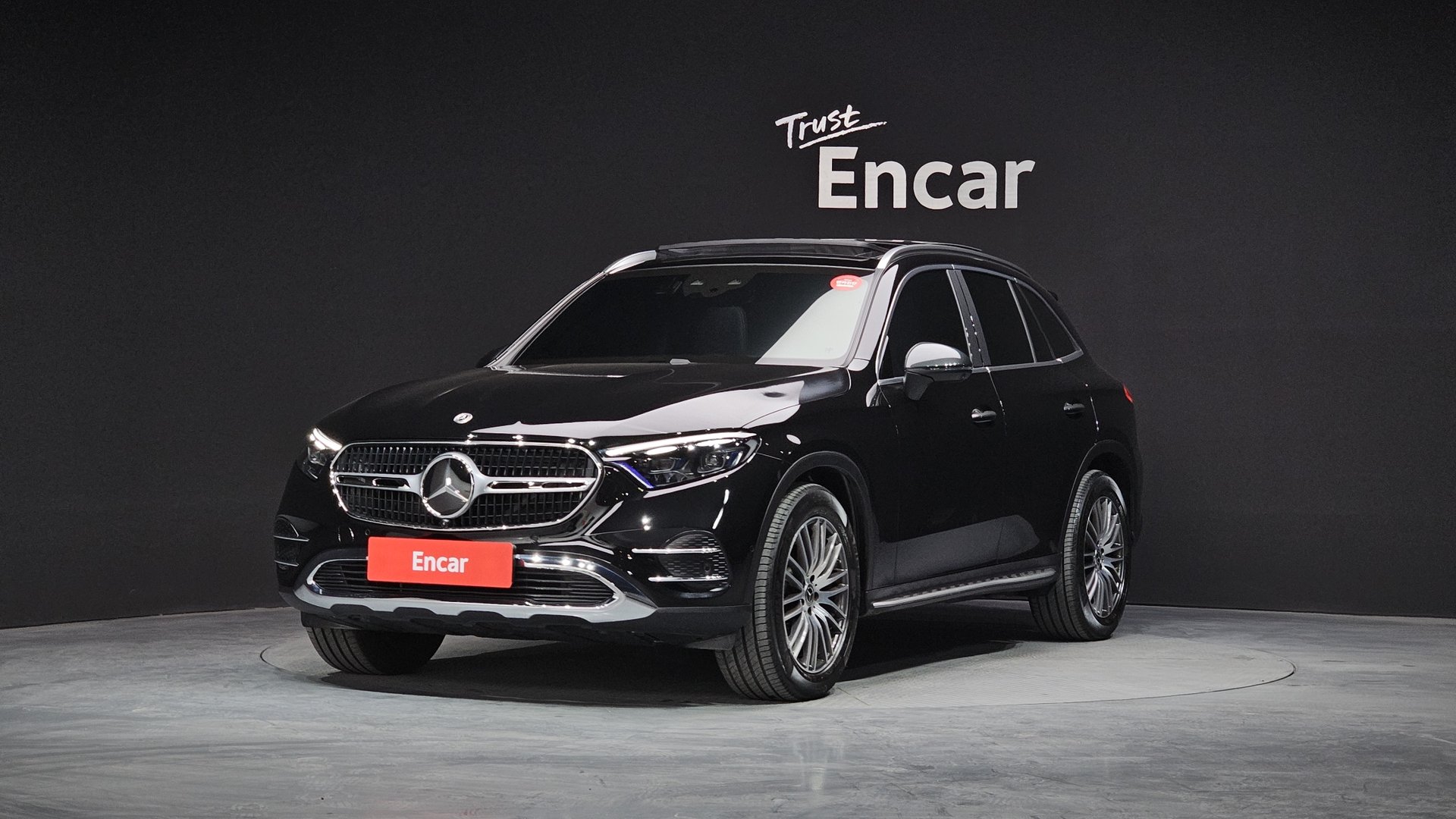MERCEDES-BENZ GLC - View 1