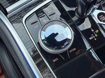 2019 BMW 8 SERIES — миниатюра 50