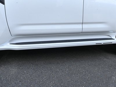 TOYOTA LAND CRUISER 300 - 7