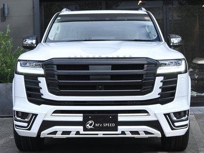 TOYOTA LAND CRUISER 300 - 8