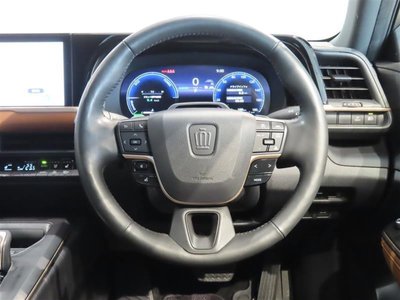 2023 Toyota CROWN CROSSOVER photo 7