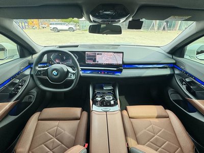 BMW 5 SERIES - 4