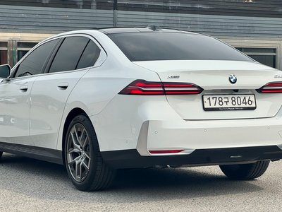 BMW 5 SERIES - 5