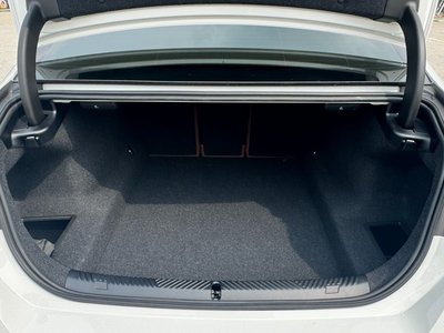 صورة مصغرة 20 لـ 2025 BMW 5 SERIES
