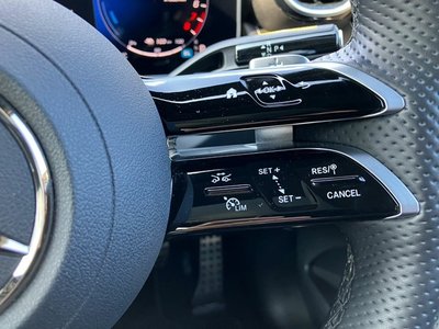 2025 Mercedes-BENZ GLC — миниатюра 17