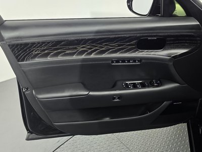 2025 Genesis G90 (RS4) thumbnail 14