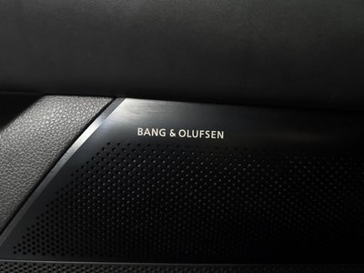2025 Genesis G90 (RS4) thumbnail 30