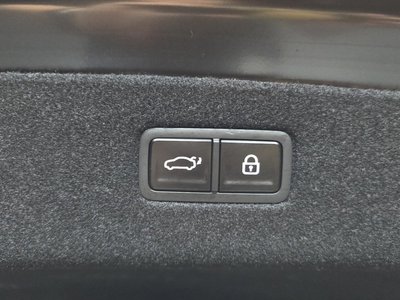 2025 Genesis G90 (RS4) thumbnail 24