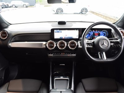2025 Mercedes-BENZ EQB photo 4