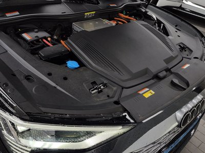 AUDI Q8 E-TRON - 7