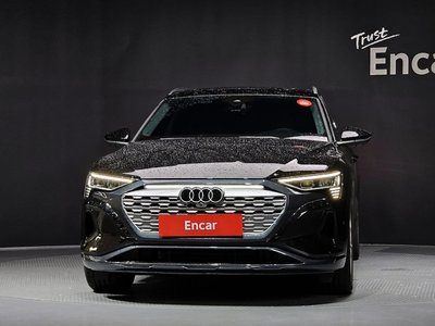 AUDI Q8 E-TRON - 2