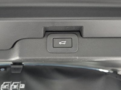 2025 LAND Rover DISCOVERY thumbnail 23