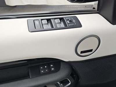 2025 LAND Rover DISCOVERY thumbnail 28