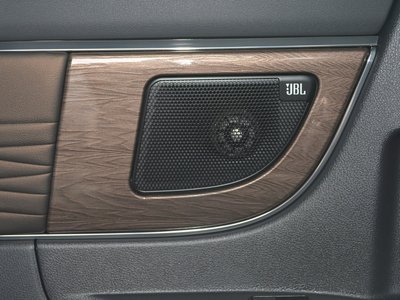 صورة 79 لـ 2026 Toyota VELLFIRE