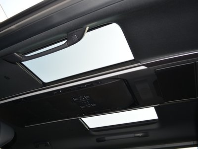 صورة 43 لـ 2026 Toyota VELLFIRE