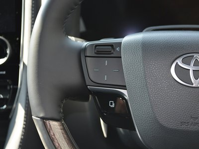 صورة 63 لـ 2026 Toyota VELLFIRE