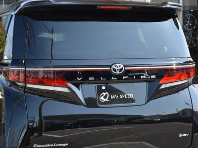 صورة 40 لـ 2026 Toyota VELLFIRE