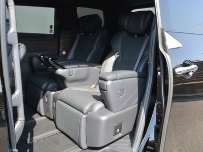 صورة 73 لـ 2026 Toyota VELLFIRE