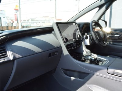 صورة 71 لـ 2026 Toyota VELLFIRE