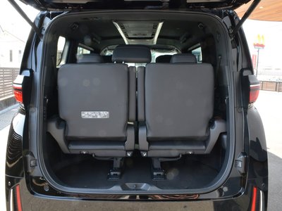 صورة 87 لـ 2026 Toyota VELLFIRE