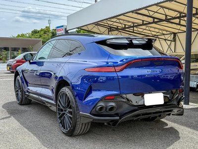 ASTON MARTIN DBX - 8