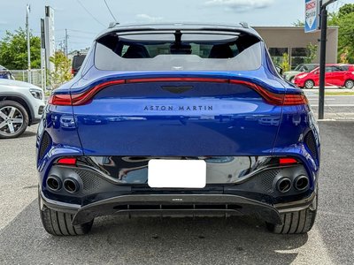 ASTON MARTIN DBX - 6