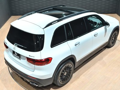 MERCEDES-BENZ GLB - 9