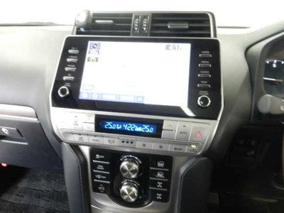 TOYOTA LAND CRUISER PRADO - 7
