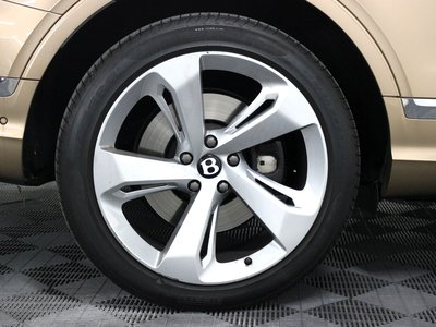 BENTLEY BENTAYGA - 9