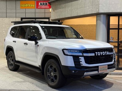 TOYOTA LAND CRUISER 300 - 1