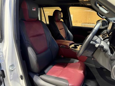 TOYOTA LAND CRUISER 300 - 9