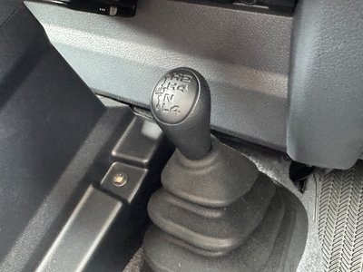 2025 Toyota LAND CRUISER 70 — миниатюра 56