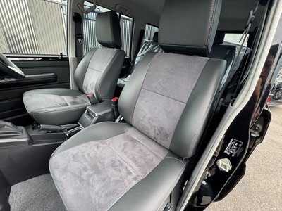 2025 Toyota LAND CRUISER 70 — миниатюра 37