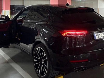 صورة 4 لـ 2022 Maserati LEVANTE